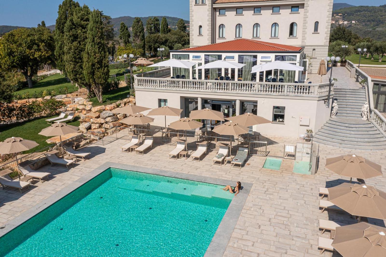 Castello Bonaria Wine & Spa Resort Campiglia Marittima Exterior photo